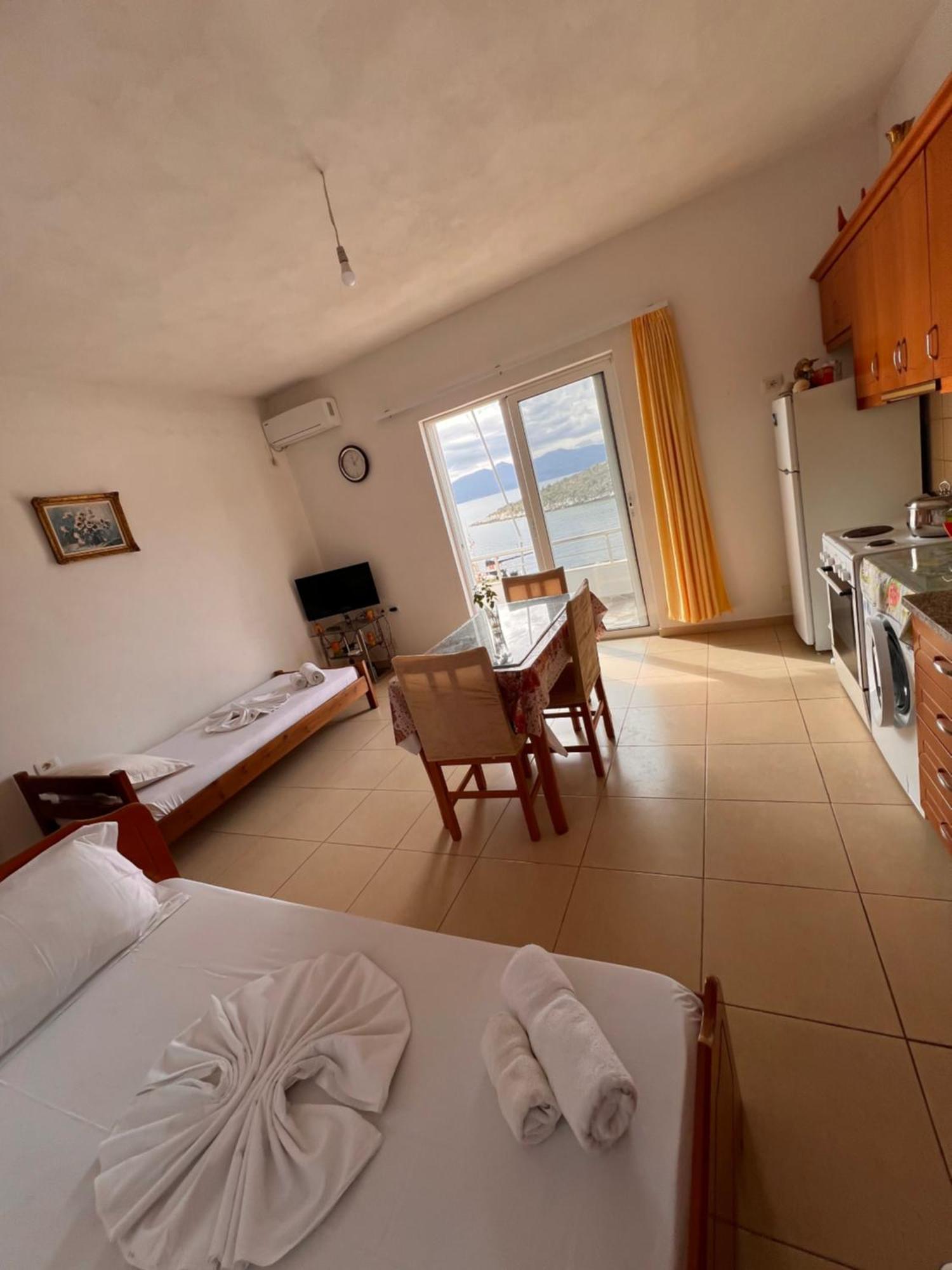 Majki Beach Apartments Саранда Экстерьер фото